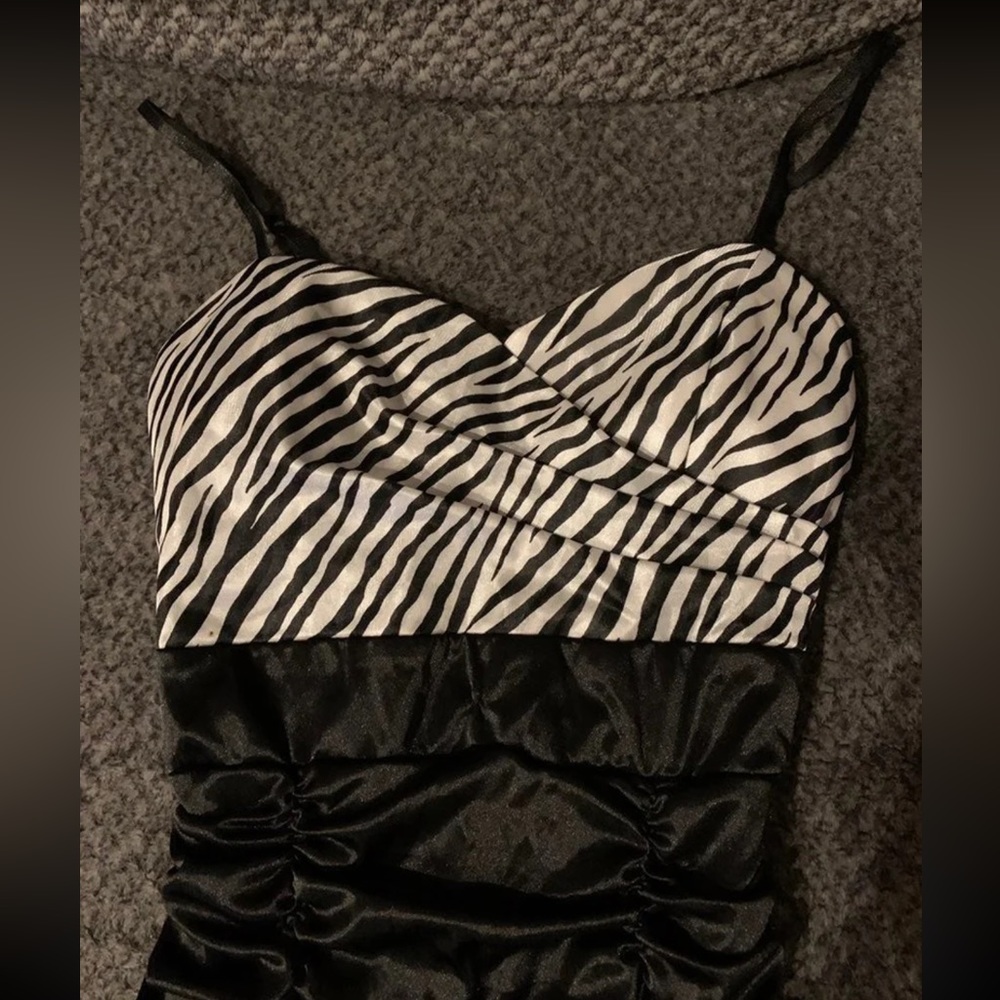 Formal Dress - Picture 2 of 3